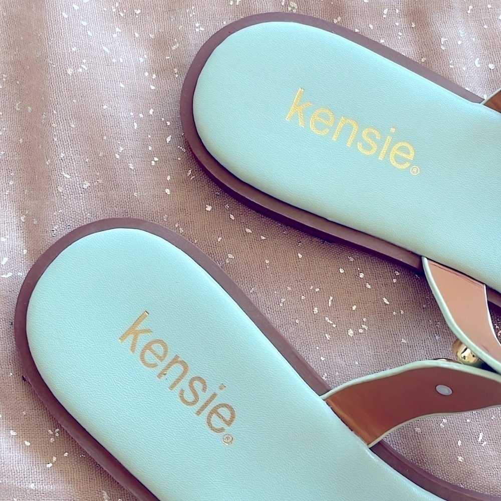 Brand New Kensie Seafoam Mint Green Gold Tone Studded Slides Sandals - Picture 12 of 15